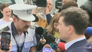 Nicușor Dan, bruiat din nou la conferința de presă. Evenimentul, întrerupt de echipele de salubrizare din Sectorul 5 „cu concursul Poliției Locale”, a fost marcat de claxoane și motoare turate. Jurnaliștii, stropiți cu dezinfectant (VIDEO)