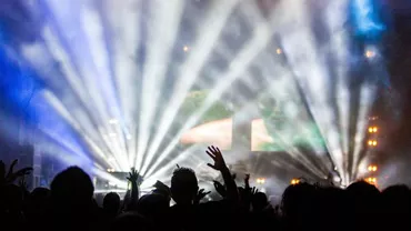 Terasă din Vama Veche închisă, după ce o angajată de la bar a fost confirmată cu Covid-19