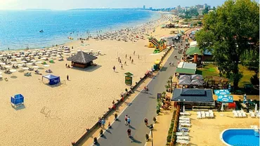 Vară grea pentru turismul bulgăresc: Cea mai mare staţiune turistică de pe litoral pare acum o zonă pustie