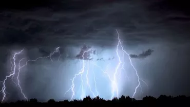 Prognoza meteo, azi, 12 iulie 2020. Cad galben de furtună și vijelii în aceste zone ale țării