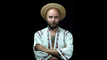 INTERVIU // Fotograful şi activistul LGBTQ+ Tiberiu Căpudean, despre cea mai recentă expoziţie, organizată la Madrid: Vreau ca L•VE să fie o călătorie emoțională. Sper ca oamenii să simtă tristețe și bucurie, frică și speranță, rușine și curaj