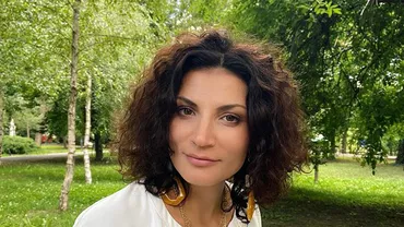 Ioana Ginghină s-a mutat cu noul iubit, Cristi Pitulice. Cei doi îndrăgostiți și fiica actriței au petrecut și-au petrecut vacanța împreună (GALERIE FOTO-VIDEO))