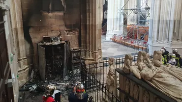 Bărbatul care a incendiat Catedrala din Nantes a fost arestat. Imagini din interiorul monumentului ars, care au îndurerat lumea (GALERIE FOTO)