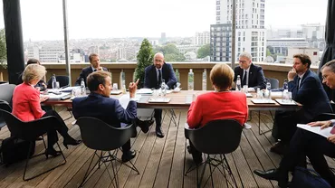 Negocierile pentru relansarea economică a UE continuă și duminică. Ce șanse sunt să se ajungă la un consens în a treia zi de discuții și ce spun liderii naționali prezenți la Bruxelles