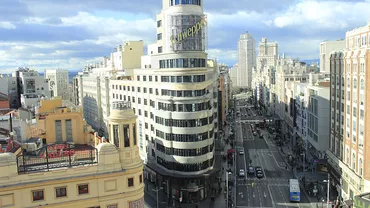 Toți locuitorii Madridului vor fi obligați să poate măști și în spațiile publice, și în cele private. Noile restricții din comunitatea spaniolă vizează și viața de noapte