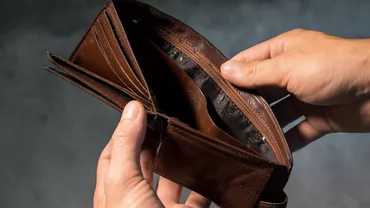El avea 30 de ani, ea era încă elevă de liceu. Cum a reușit adolescenta să îl păcălească pe bărbat cu 40.000 de euro