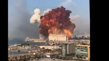 Momentul șocant al exploziei din Beirut, tragedia care a ucis peste 70 de oameni și a rănit alți 3700 (VIDEO)
