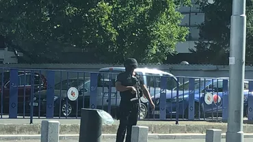 EXCLUSIV // Intervenție Antitero SRI, cu soldați înarmați la un magazin din București. Ce s-ar fi întâmplat (GALERIE FOTO)