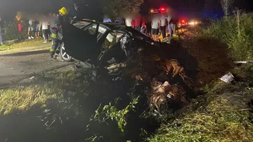 Clipe de coșmar pe o șosea din Suceava. Un tânăr de 19 ani a murit, iar alți trei au fost grav răniți în urma unui accident rutier (VIDEO)