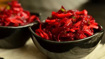 Cum pui sfeclă roșie murată la borcan, pentru iarnă. Cea mai gustoasă rețetă