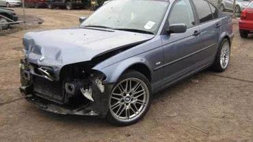 CELE MAI TARI BANCURI CU ȘOFERI - Un tip îşi găseşte BMW-ul cu botul praf în parcare, apoi vede un bilețel