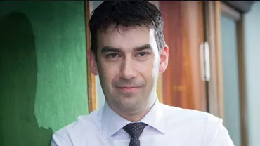 Jurnalistul Mircea Marian, despre europarlamentarul USR-PLUS Dragoș Tudorache: Cum a venit la guvern, și-a tras casă de la RAAPPS, spunând că e pe motive de siguranță națională, el având o locuință în Capitală. Deci: a se scuti!!!