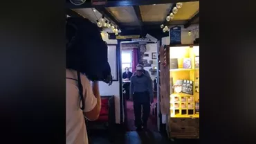 Un bărbat de 80 de ani dispărut după o drumeție a apărut la o conferință de presă despre dispariția sa (VIDEO)