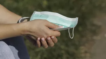 Alertă europeană. InfoCons: 114 tipuri de măști neconforme, aflate în piață - 'Fiecare dintre noi trebuie să fim mai vigilenți când cumpăram produse care ar trebui să ne protejeze!'