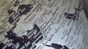 Mișcările de normalizare a relațiilor între Israel și statele din Golf vin după decenii de negocieri eșuate. O trecere în revistă a inițiativelor de pace în regiune