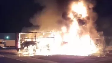 TIR în flăcări pe autostrada București-Pitești. Autocamionul a ars ca o torță (VIDEO)