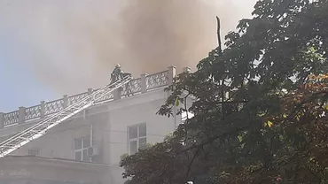 Incendiu puternic la Filarmonica Națională din Chișinău: Zeci de pompieri se luptă cu flăcările (VIDEO)