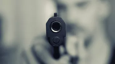 Împușcături în Capitală. Un tânăr a fost rănit