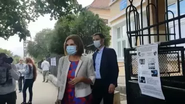 Carmen Iohannis a votat la Sibiu: Prima doamnă a mers singură la secția de votare