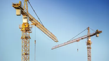 Autorizaţiile de construire pentru clădiri rezidenţiale, în scădere cu 7,1% în primele 8 luni