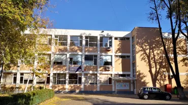 Şcoala Gimnazială nr. 79 din Bucureşti intră în scenariul roşu, după ce numărul cazurilor de coronavirus a crescut. Primăria Sectorului 4 a dispus măsuri de dezinfecție a clădirii