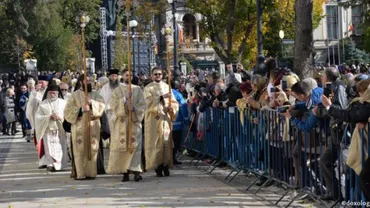 Pelerinaj cu restricții la Sfânta Parascheva. Mitropolia Moldovei: Ni s-ar fi părut normal ca autoritățile să mizeze pe comportamentul responsabil al oamenilor, așa cum au făcut la alegerile locale