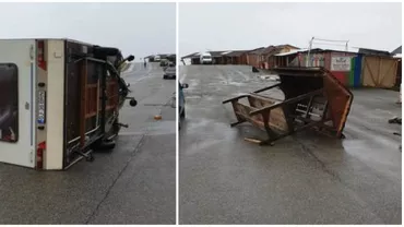 Rulotele și chioșcurile, răsturnate pe Transalpina. Rafalele de vânt au atins și 100 km/h (VIDEO & GALERIE FOTO)