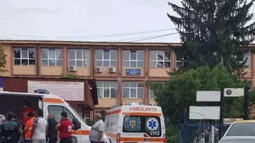 Anchetă la Ploiești. A fost reținut tânărul care a împușcat doi elevi, în fața liceului UCECOM din Ploiești