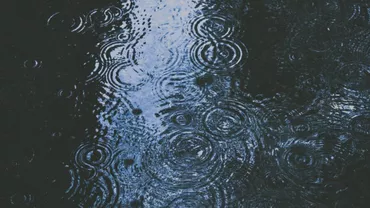 Prognoza meteo, azi, 15 octombrie. Vremea se încălzește, însă continuă să plouă în majoritatea regiunilor țării