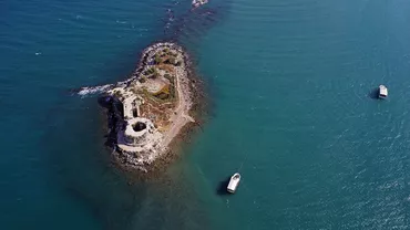 Patru persoane au murit, după ce o ambarcațiune turcă de pescuit s-a izbit de un tanc petrolier sub pavilion grecesc. O a cincea persoană a fost dată dispărută