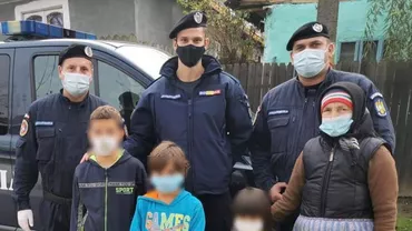 La 80 de ani, mamaie Eugenia își crește singură cei trei strănepoți. Povestea impresionantă a femeii care nu a acceptat să îi lase pe copii în plasament: „Sunt sufletul meu, ei mă țin în viață!”