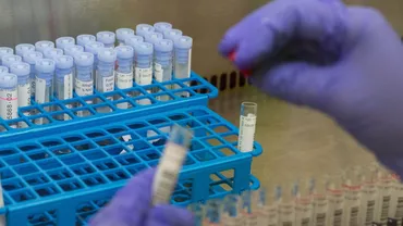 CORONAVIRUS | Peste 7.700 de noi îmbolnăviri din 30.740 de teste. 1.204 pacienți sunt internați la ATI, iar alți 196 au murit, printre care și un copil