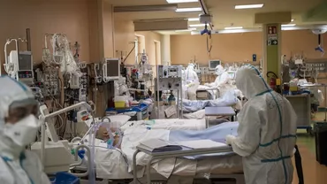 Medic vindecat de COVID-19: Am trecut printr-una dintre cele mai proaste stări resimţite vreodată. Medicii sunt obosiţi, tracasaţi, costumaţi, iar unii nu suportă o simplă mască