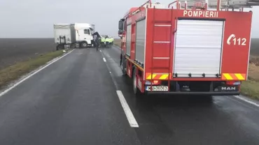 Accident grav în Brăila: Două persoane au murit și alte două au fost rănite în urma impactului dintre un autobuz, o mașină și un autocamion (VIDEO)