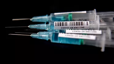Persoanele care doresc să se vaccineze împotriva COVID-19 se vor putea programa online, telefonic, prin medicul de familie sau prin direcția de asistență socială