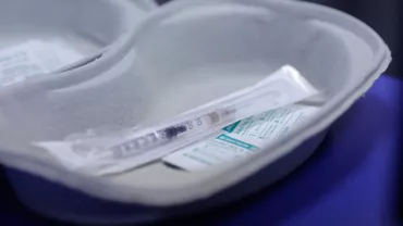 Florin Roșu, primul medic din Iași care a fost vaccinat anti-COVID: Putem să vedem luminița de la capătul tunelului