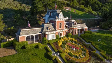 Spectaculoasa proprietate Neverland, locuința de suflet a lui Michael Jackson, a fost vândută la preț de chilipir