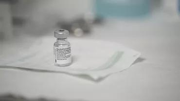 UE, acord pentru achiziționarea a încă 300 de milioane de doze din vaccinul anti-COVID-19 produs de Pfizer și BioNTech