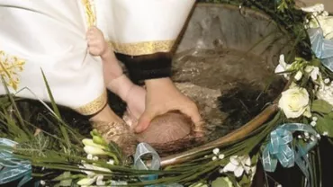 Ce înseamnă ucidere din culpă și ce pedeapsă riscă preotul din Suceava cercetat după moartea unui bebeluș