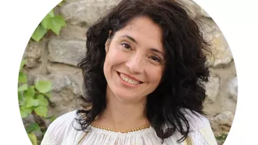 Oana Ursache (USR PLUS) se laudă că ”Neamul Ursăcheștilor” a ajuns în Guvernul României: ”Tare aș vrea să îl văd pe Tataia citind acum Monitorul Oficial” / Fiica ei lucrează la cabinetul de parlamentar al unei colege de partid