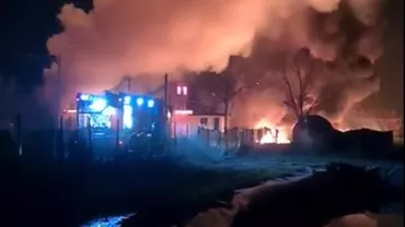 Incendiul de la fabrica de produse petroliere din Prahova:  Ministerul Sănătății anunță că a fost obținut acceptul pentru transferul unui pacient cu arsuri la un spital militar din Belgia (VIDEO)