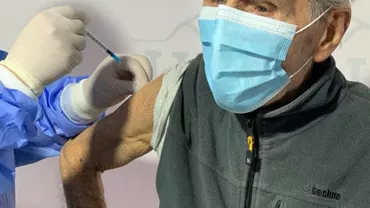 Un veteran de război în vârstă de 99 de ani s-a vaccinat în București: Toți să vină. E necesar. Fără vaccin nu se poate să mergem mai departe
