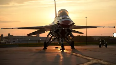 Încă un avion F-16 a intrat oficial în dotarea Forțelor Aeriene Române. În total, România deține 17 astfel de aparate