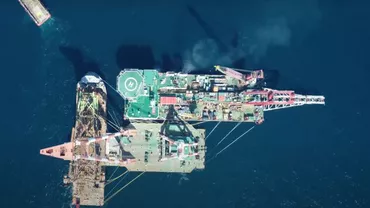 Grup Servicii Petroliere a instalat prima platfomă de foraj petrolier din perimetrul Ana, în Marea Neagră (VIDEO)