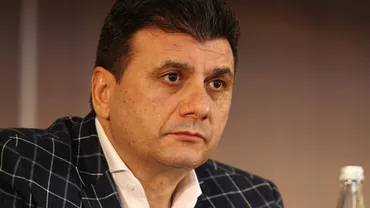 Controversatul patron al Realitatea Plus, Maricel Păcuraru, condamnat în anii ’90  pentru înșelăciune și falsificare de monede sau alte valori. A executat doar câteva luni din pedeapsă, pentru că a fost grațiat de Emil Constantinescu