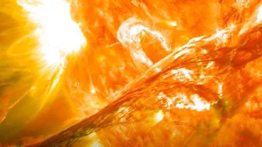 Erupție de proporții în spațiu, de 100 de ori mai intensă ca furtunile solare (VIDEO)