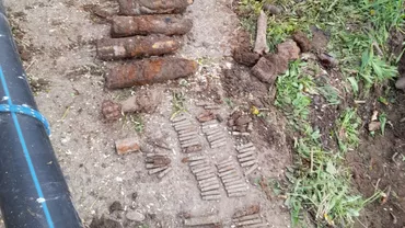 Vaslui: Peste 80 de elemente de muniție, dezgropate din curtea unei primării