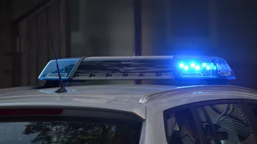 Isaccea: Doi copii, cu vârste de 12 și 13 ani, sunt suspectați că au încercat să fure dintr-o bancă