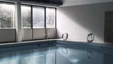 Brașov: Prefectul propune redeschiderea piscinelor interioare
