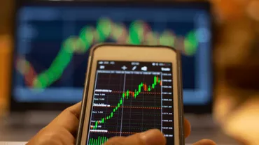 Wall Street a consemnat marţi unele dintre cele mai mari fluctuaţii din acest an